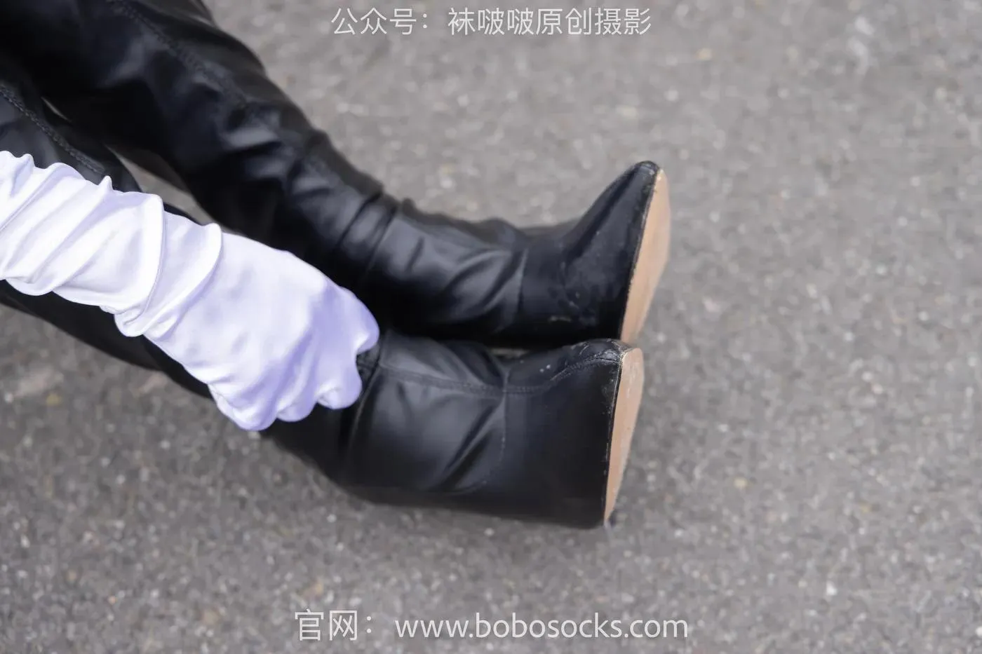 [BoBoSocks袜啵啵]NO.146 小甜豆-高跟长靴、黑色踩脚裤、肉丝 [154P]插图9